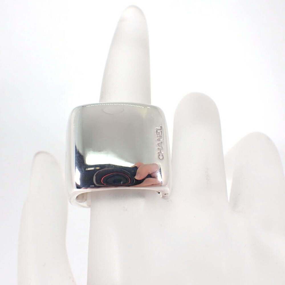 CHANEL Silver Ring - Picture 4 of 10